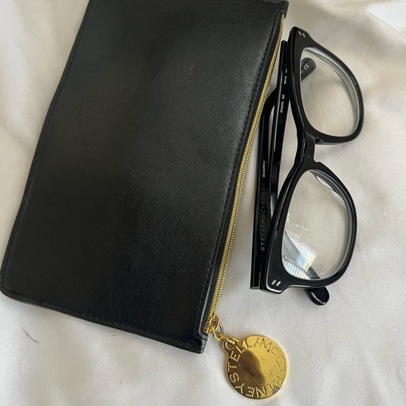 Authentic designer eyeglasses. - Picture 6 of 16